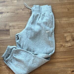 Nike Women’s Size M Light Gray Sweatpants
